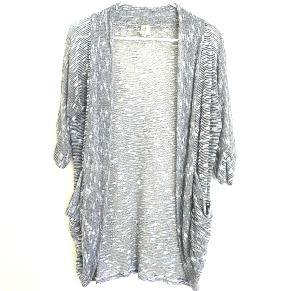 Women's Quarter Sleeve Open Cardigan size Large